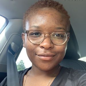 Meet your Posher, Whitney